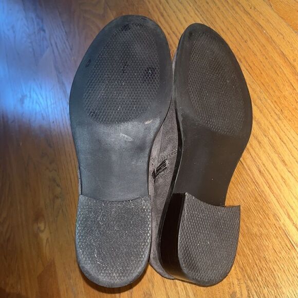 Steve Madden “Dacey” Gray Leather Ankle Booties w/ Silver Hardware & Tassel- 6M - Picture 7 of 11